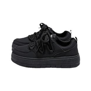 环球黑色板鞋女款2025新款秋冬运动鞋子上班不累脚小众百搭小黑鞋