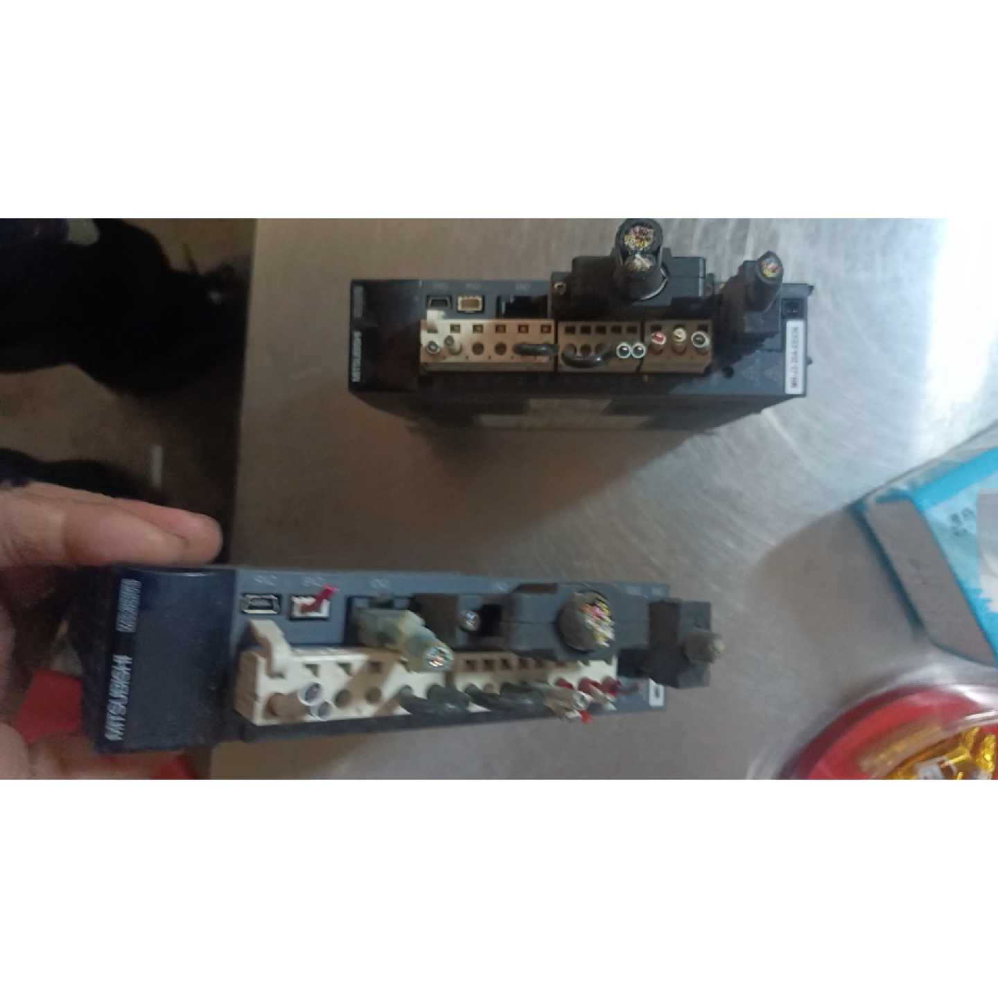 议价可维修三菱驱动器MRJ320AEE036200W拆机件