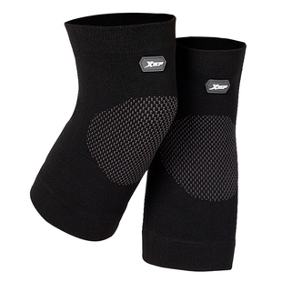 特步护膝运动男膝盖跑步专用护膝女专业骑行登山半月板损伤护具