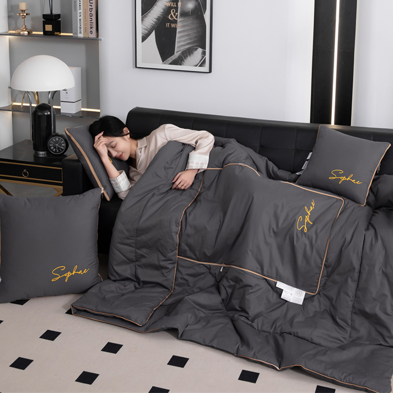 纯棉抱枕被子两用高档车抱枕沙发车上抱枕毯办公室二合一午睡毯子