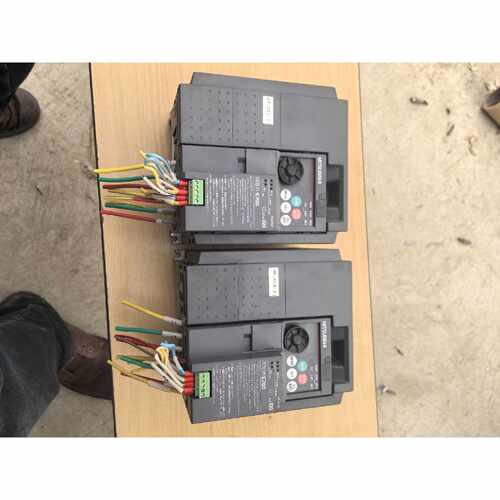 在线议价三菱变频器FR-E740-0.75K-CHT  拆机 4台
