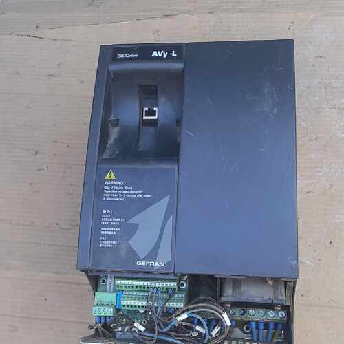溢价-西威变频器 AVY3150-EBL-BR4