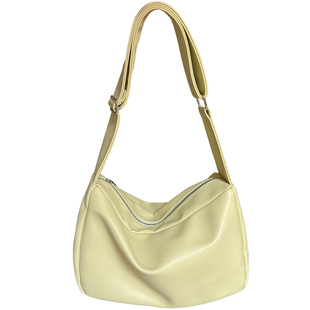 大容量包包女2025新款软皮小众通勤托特包大学生上课单肩包斜挎包