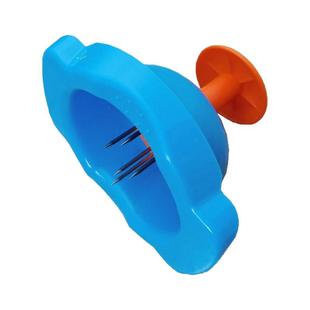 擦土豆丝护手器刨丝器防伤手神器插丝板擦丝器护手切菜固定器