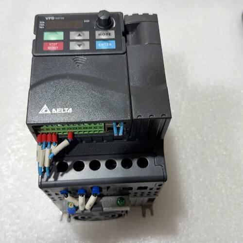 议价变频器VFD022E43A2.2KW成色实物图维修