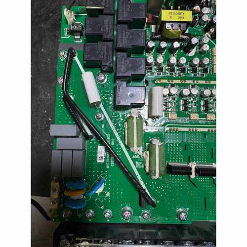 溢价-汇川30KW变频器继电器板MVT303GBFL3