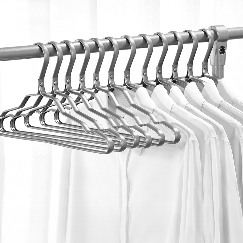 太空铝合金衣架家用防滑无痕全铝衣服挂衣架轻奢金属衣挂晾衣撑子