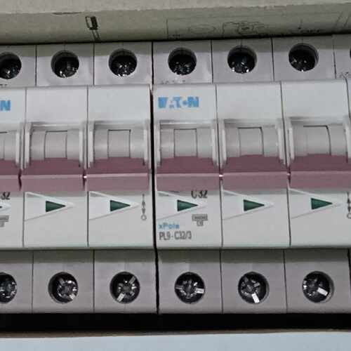 议价EATON/伊顿穆勒PL9-C16/20/25/32/40/50/63/3P微型断路器