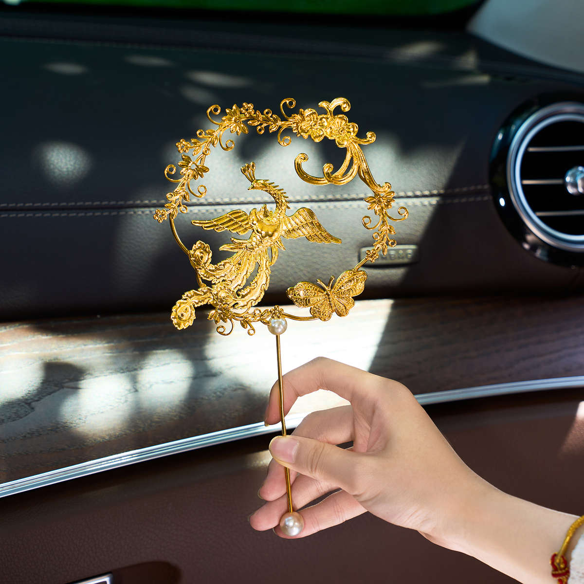 金色团扇花朵汉服秀禾服龙凤褂配饰小巧精致结婚喜扇晨袍巴掌扇子