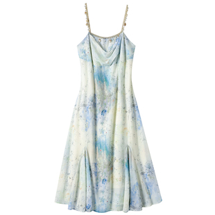 300斤鱼尾大裙摆长裙胖莹莹大码女装法式气质显瘦碎花吊带连衣裙