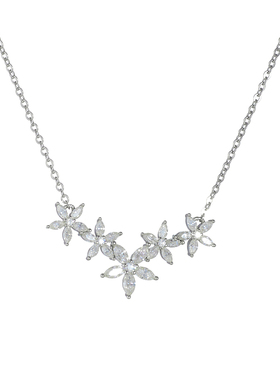 AHCHOO 静奢火彩爆闪花朵莫桑石吊坠项链小众高级感S925银锁骨链