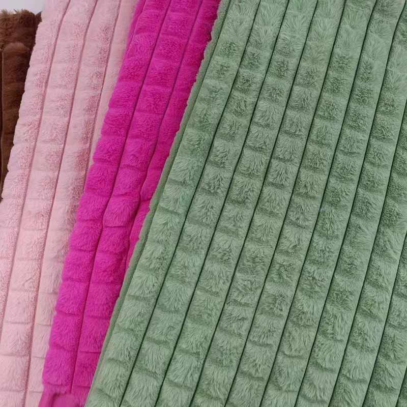 现货650克兔毛抽条剪方格镂空方格抱枕箱包提花剪沟面料