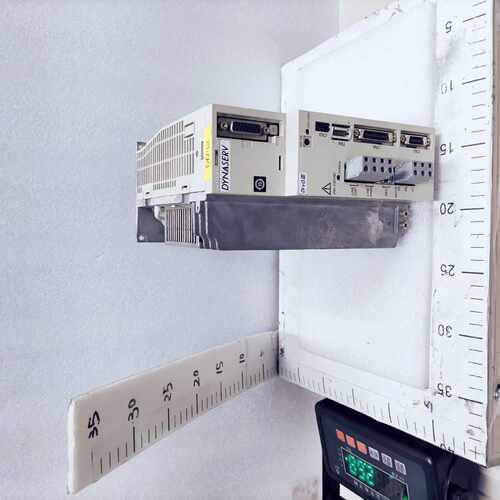 溢价-YASKAWA安川驱动器UR1AG3S1100N1LD2SA1CN议价商品