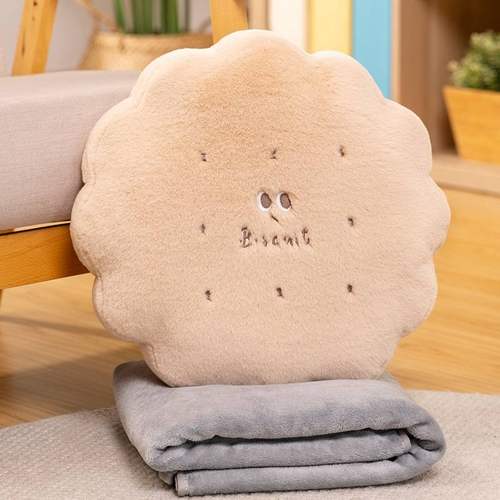 可爱黄油饼干抱枕两用沙发毯子被批发折叠午睡办公室空调靠垫