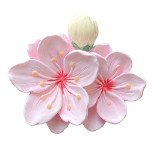 汽车香水招桃花运出风口夹空调车载装饰品男女新车礼物车内香薰