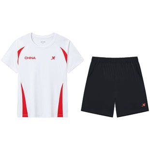 特步童装儿童套装夏季新款男童足球运动服女童拼接短袖短裤两件套