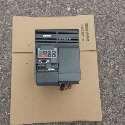 议价9成新西门子变频器6SE3215-8DB40实物图2.2kw质量包好可测试