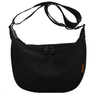 斜挎包女百搭时尚新款单肩女包韩国女包大容量休闲挎包超酷黑色包