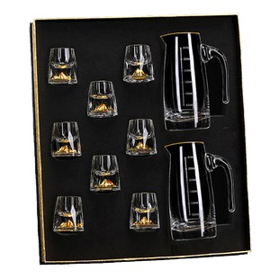 钻石金山白酒杯套装家用金箔水晶玻璃刻度分酒器一口杯带杯架礼盒