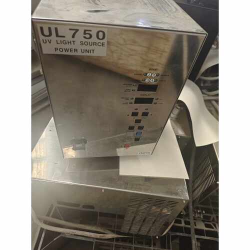 HOYA UL750 UV光源控制器，，成色如图。银—议价