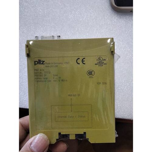 议价，兹PNOZmc3p安全继电器型号773732拆机件成色还可以有点使用