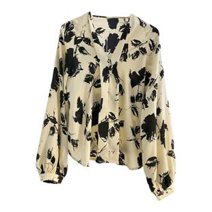 复古水墨晕染印花V领长袖衬衫女秋设计感小众气质灯笼袖小衫上衣