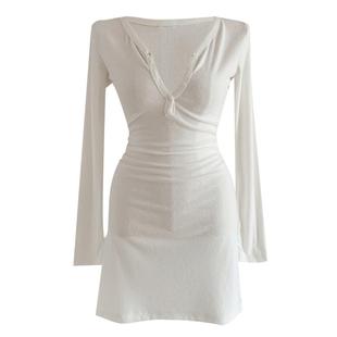 性感v领打底短款包臀连衣裙修身显瘦A字磨毛纯欲辣妹排扣A字裙秋