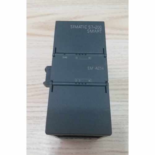 议价西门子200smart模拟量模块EMAE04成色如图可维修