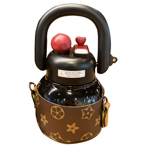 保温杯背带斜挎女生新款高颜值吸管水杯大容量水壶不锈钢大肚杯子