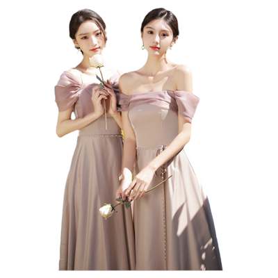 粉色伴娘服女年会主持人