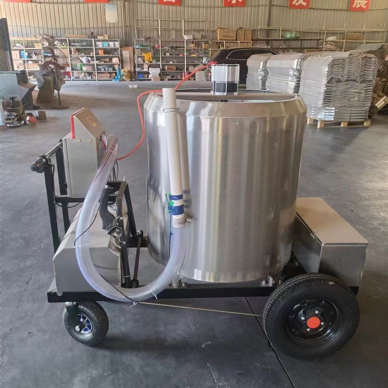 猪场液态喂料车狗场投食车智能全自动养殖场粥料车电动智能喂养