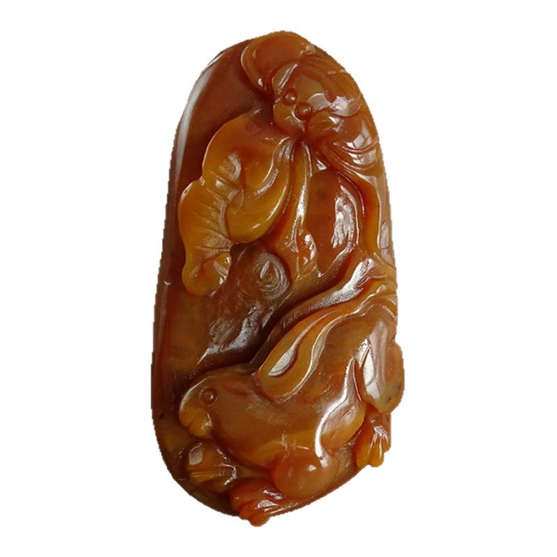 天然黄龙玉手工雕刻颜色艳丽吊坠