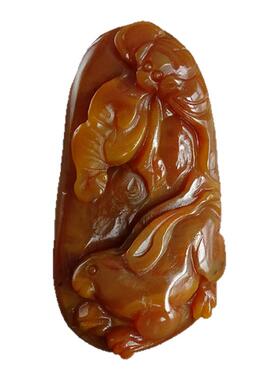 天然黄龙玉手工雕刻颜色艳丽吊坠