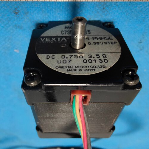 VEXTA日本东方42系列五相步进电机C7351-9015