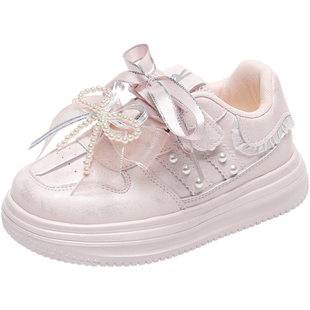 安奈儿童鞋女童运动鞋2026新款春秋女孩皮面防水儿童厚底板鞋轻便