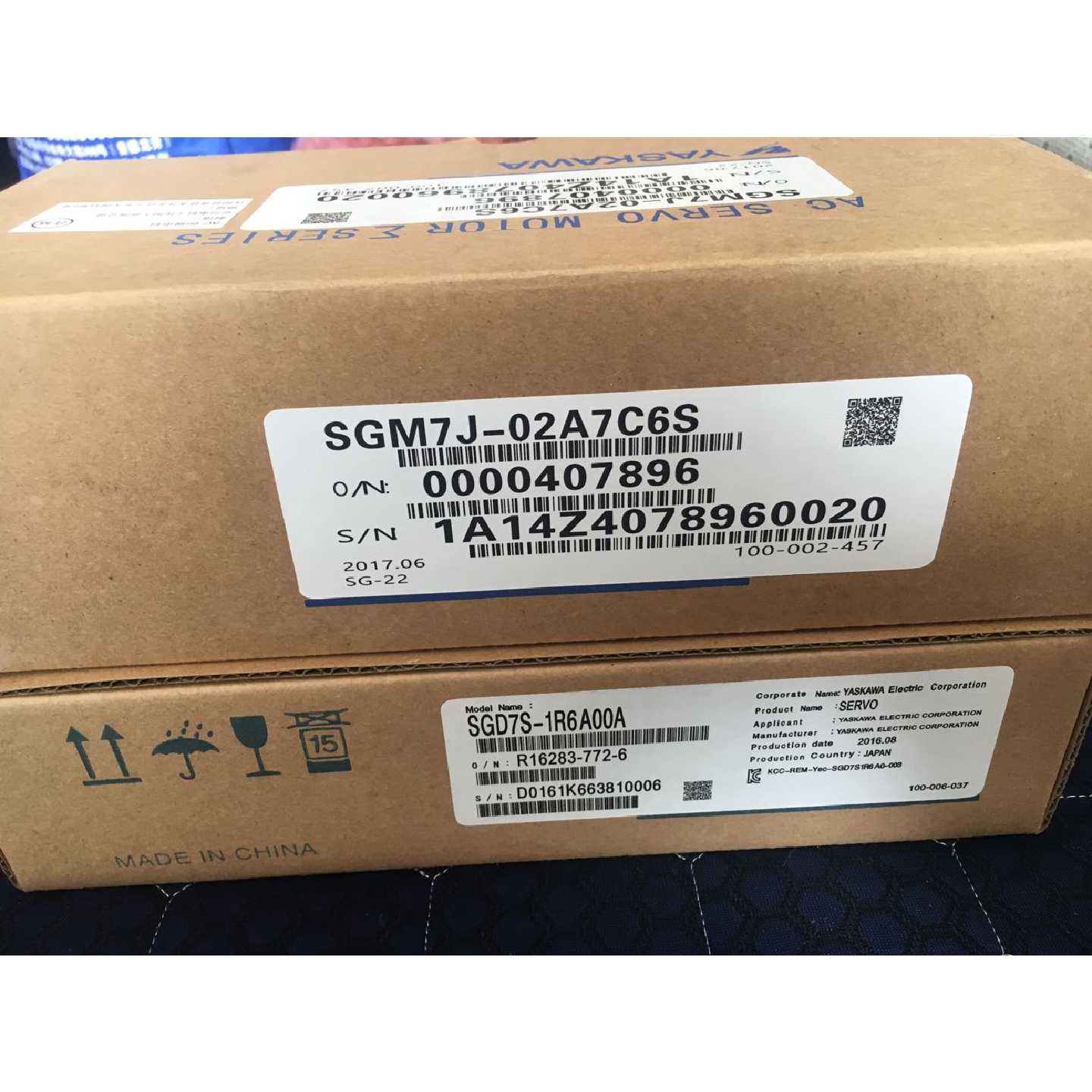 议价安川200W伺服套装SGD7S-1R6A10A002SGM7J-02A7C6S全新原装