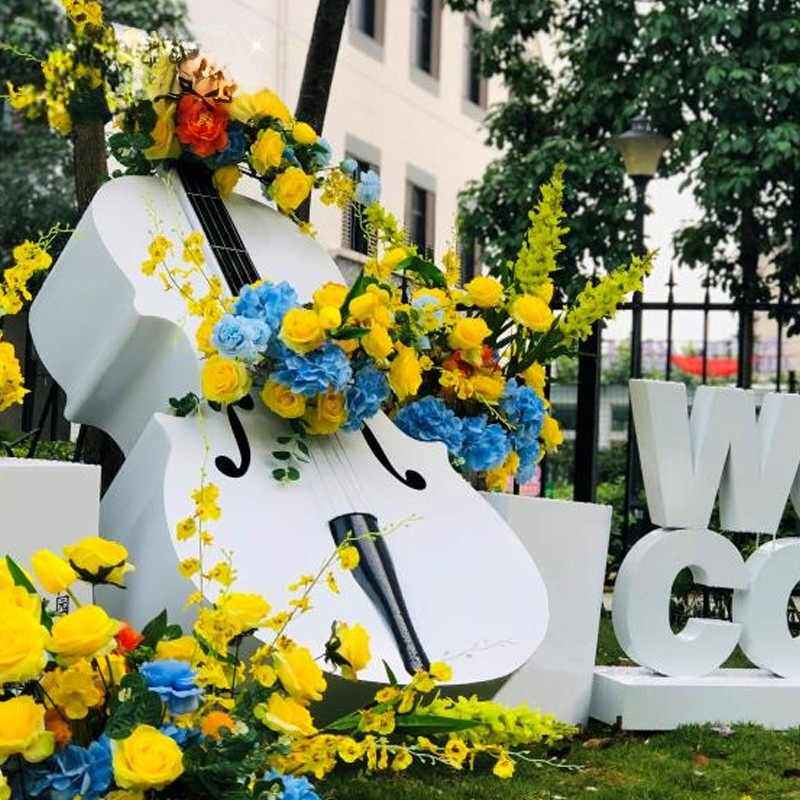 户外园林花园庭院金属大提琴花架婚庆道具公园景观石雕艺术雕塑