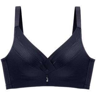 小胸聚拢加厚文胸套装无钢圈内衣女收副乳蕾丝性感女士胸罩