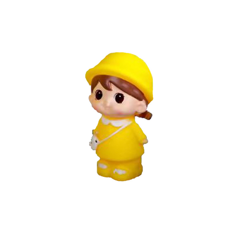 幼儿园小朋友黄衣服女孩蛋糕装饰