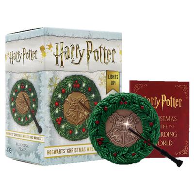 哈利波特 霍格沃茨圣诞花环和魔杖套装 亮灯 英文原版 Harry Potter: Hogwarts Christmas Wreath and Wand Set 电影周边