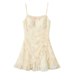 织物猪 千金玛德琳 甜美风碎花吊带连衣裙女夏荷叶边开叉收腰短裙