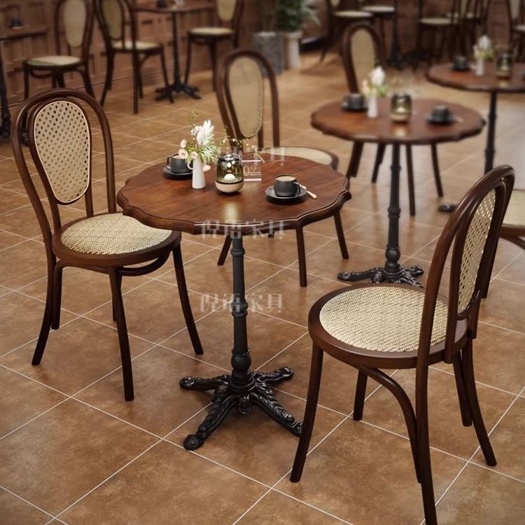美式复古实木咖啡厅桌椅组合奶茶甜品店中古小圆桌西餐厅铁艺餐桌