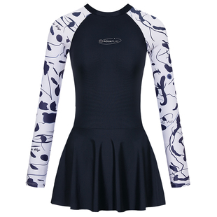 泳衣女款泡温泉私汤泳衣高级感绝美长袖连体成人保守防晒2025新款