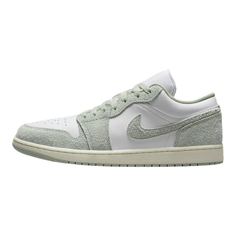 NIKE耐克男Air Jordan 1运动休闲低帮透气麂皮运动板鞋FN5214-131
