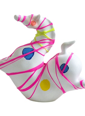 现代创意手绘涂鸦彩虹奔马雕塑