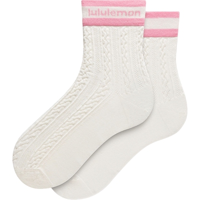 Cable-Knit 绞花针织短筒袜丨lululemon丨LU9DBWS