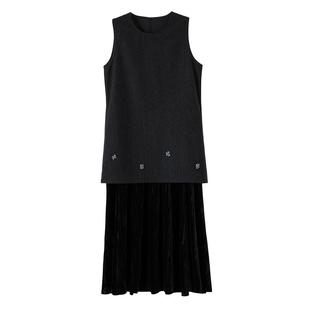 晚白2026年春季新款绵羊毛设计感拼接裙优雅高级感气质黑色连衣裙