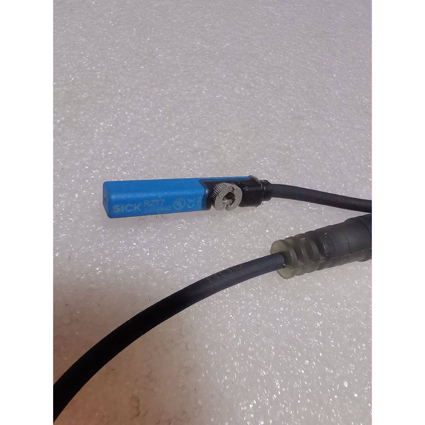 〔议价-可维修〕二手 磁性开关 感应器 RZT7 10