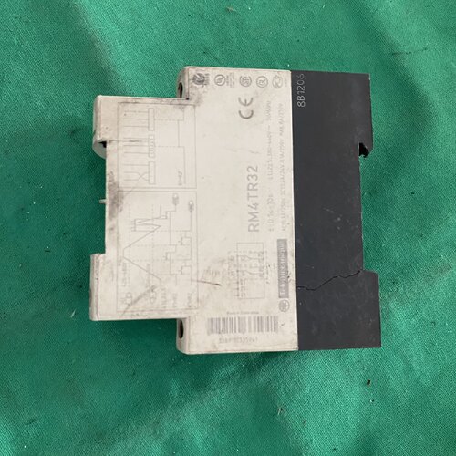 议价施耐德RM4TR32安全继电器交流接触器功率电感器低压断路器