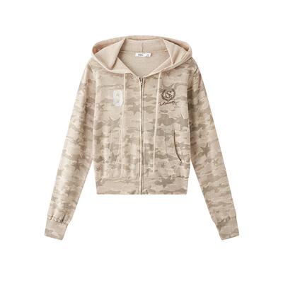 三福毛衣2026新款春季小个子刺绣连帽开衫迷彩印花上衣女装520040